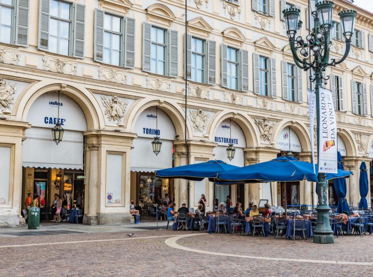 NELLE CITTÀ ITALIANE IL COMMERCIO È FORTE E VITALE